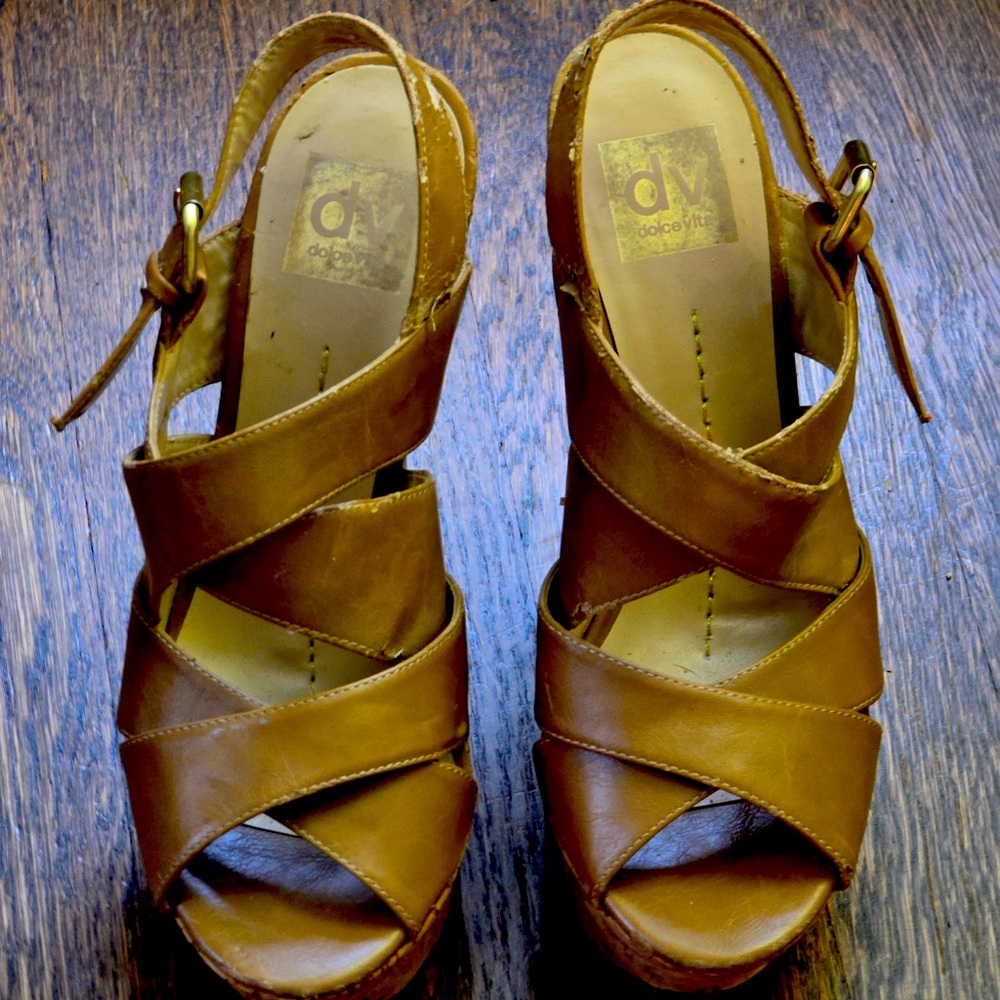 Dolce vita beige wedge size 7